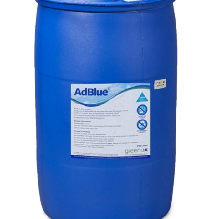 AdBlue® ambalat 880 litri cu cuva de retentie