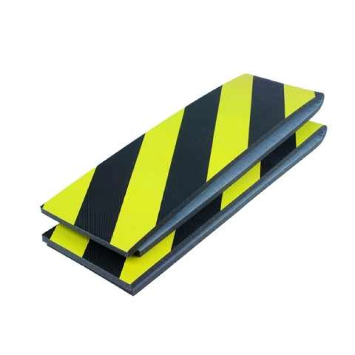 Sistem de protectie montat pe peretii parcarilor