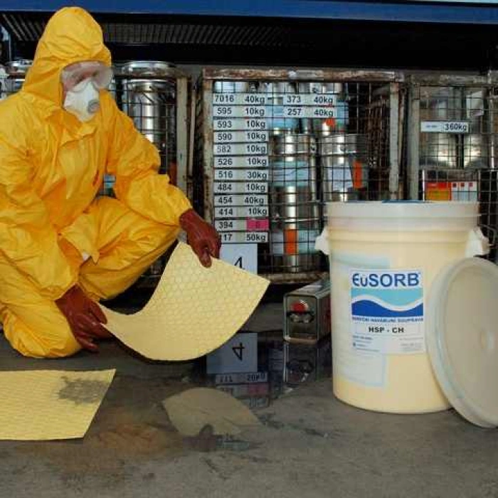 KIT de urgenta scurgeri de substante chimice - 39 l