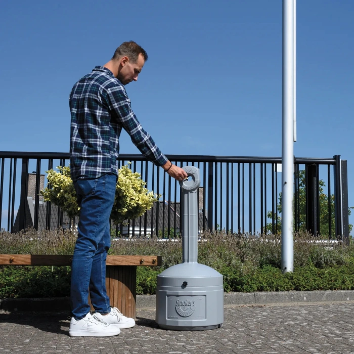 Scrumiera stradala Henry - negru