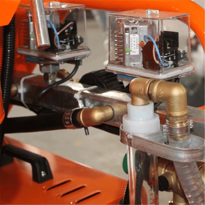 Masina de tencuit monofazica 230V, debit material 5-20 l /min